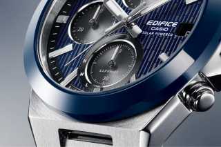 blå casio edifice med stålarmband