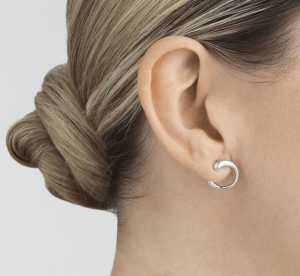 Georg Jensen Mercy Örhängen 10015149, handla denna klocka online eller i butik hos klockmaster