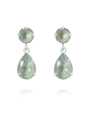 Caroline Svedbom Mini Drop Örhängen - Silver / Agave Ignite 100272139401, handla denna klocka online eller i butik hos klockmaster