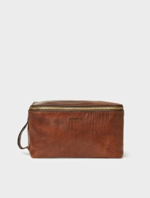Saddler Barolo Necessär - Brun 110270046000, handla denna klocka online eller i butik hos klockmaster