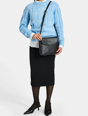 Saddler Malva Axelremsväska - Svart 117820001000, handla denna klocka online eller i butik hos klockmaster