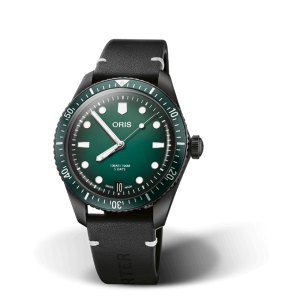 ORIS Divers 65 Date 10 Years of Mr Porter Limited Edition 40mm 40077724217SET, handla denna klocka online eller i butik hos klockmaster
