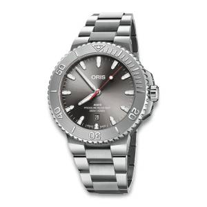 ORIS Aquis Date Relief 43.5mm 73377894153MB, handla denna klocka online eller i butik hos klockmaster