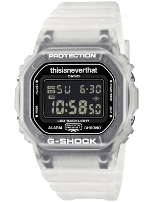 CASIO G-Shock 43mm thisisneverthat DW-5600TNT-7ER, handla denna klocka online eller i butik hos klockmaster