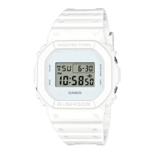 CASIO G-Shock White on White 43mm DW-5600WW-7ER, handla denna klocka online eller i butik hos klockmaster