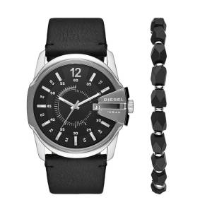 DIESEL Master Chief 46mm Gift Set DZ1907, handla denna klocka online eller i butik hos klockmaster