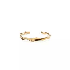 Mockberg Wavy bolded cuff gold Armband MB0173, handla denna klocka online eller i butik hos klockmaster