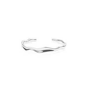 Mockberg Wavy bolded cuff silver Armband MB0174, handla denna klocka online eller i butik hos klockmaster