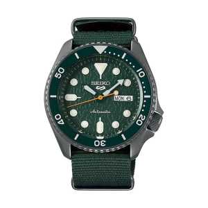 SEIKO 5 Sports Automatic 42mm SRPD77K1, handla denna klocka online eller i butik hos klockmaster