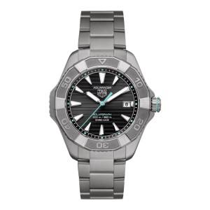 TAG Heuer WTCH AQU SOL 40 TI BLK/BLU PLAS TI WBP1184.BF0008, handla denna klocka online eller i butik hos klockmaster