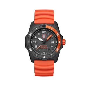 Luminox Bear Grylls Survival 42mm XB.3729.NGU, handla denna klocka online eller i butik hos klockmaster