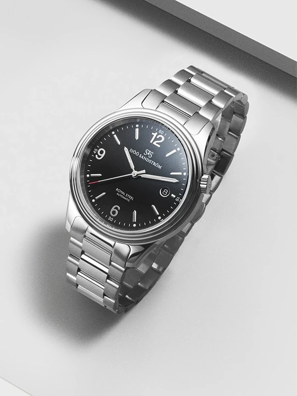 Sjöö Sandström Royal Steel Classic 41mm 008713, klocka som du kan handla till bra pris hos oss på Klockmaster.