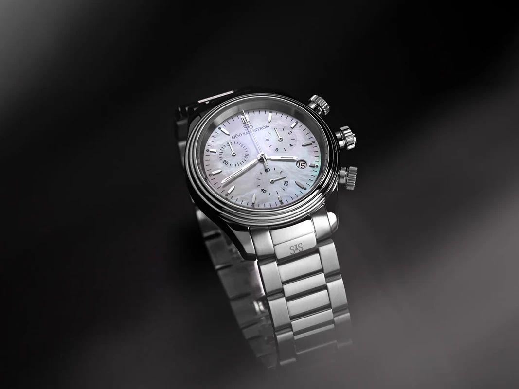 Sjöö Sandström Royal Steel Chronograph 35mm, klocka som du kan handla till bra pris hos oss på Klockmaster.