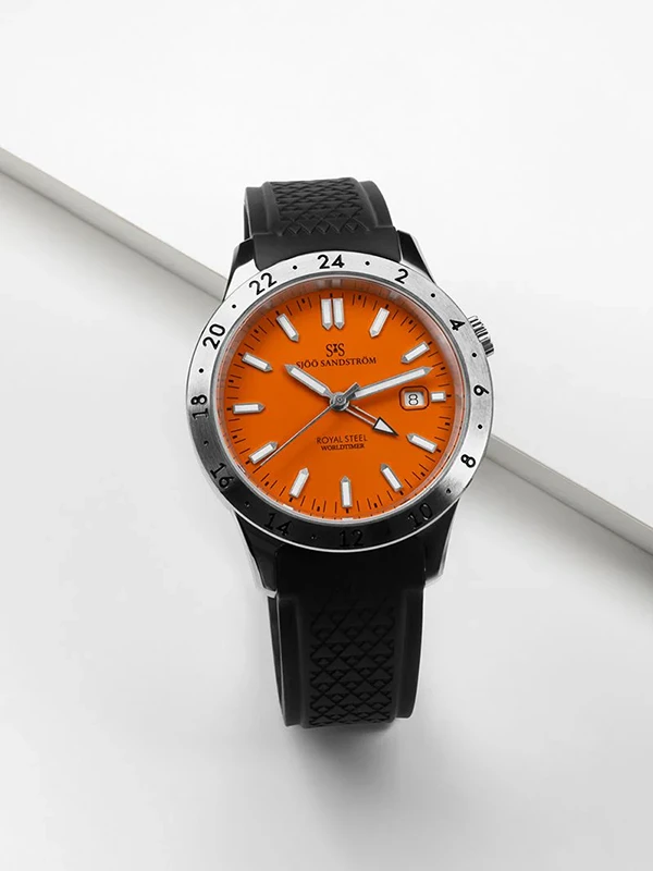 Sjöö Sandström Royal Steel Worldtimer 41 mm 020098, klocka som du kan handla till bra pris hos oss på Klockmaster.