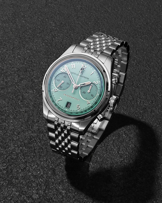 Sjöö Sandström Royal Steel Chronograph 40mm MOTIKON Edition, klocka som du kan handla till bra pris hos oss på Klockmaster.