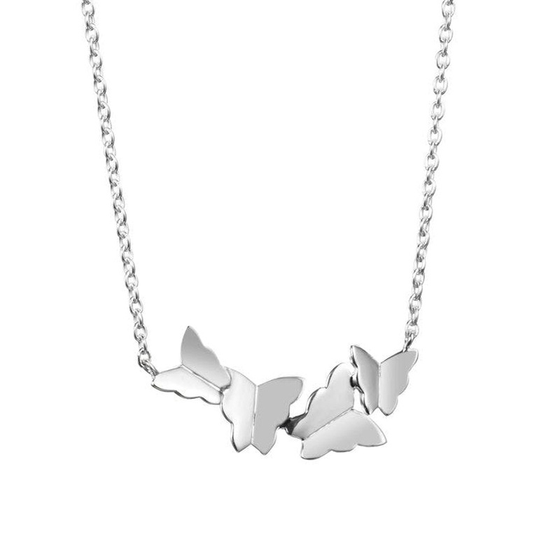 Efva Attling Halsband Little Miss Butterfly - Silver 10-100-01349-4245, handla denna klocka online eller i butik hos klockmaster
