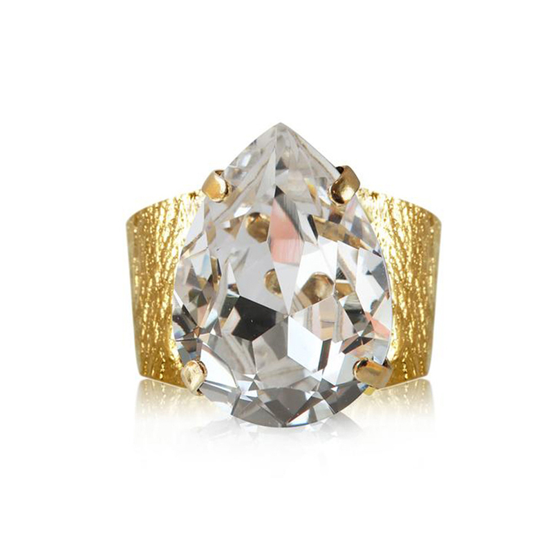 Caroline Svedbom Classic Drop Ring Guld  100018100115, handla denna klocka online eller i butik hos klockmaster