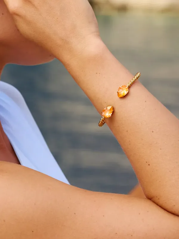 Caroline Svedbom Armband Mini Drop Mango Delite 100277137601, klocka som du kan handla till bra pris hos oss på Klockmaster.