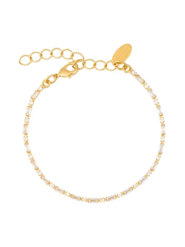 Caroline Svedbom Armband Evelyne Guld 101937100101, handla denna klocka online eller i butik hos klockmaster