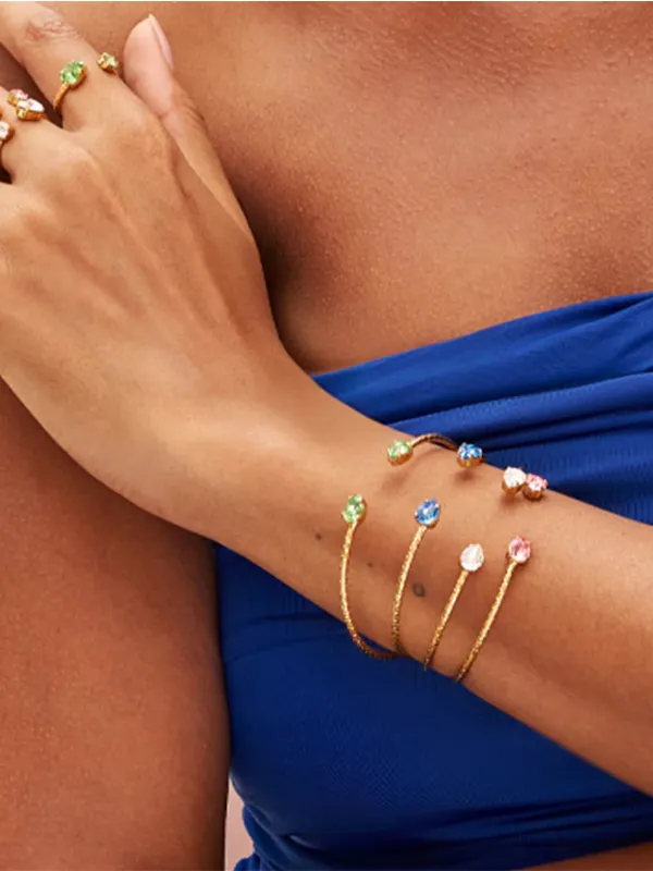 Caroline Svedbom Armband Amelia Guld Light Rose 102101108001, klocka som du kan handla till bra pris hos oss på Klockmaster.