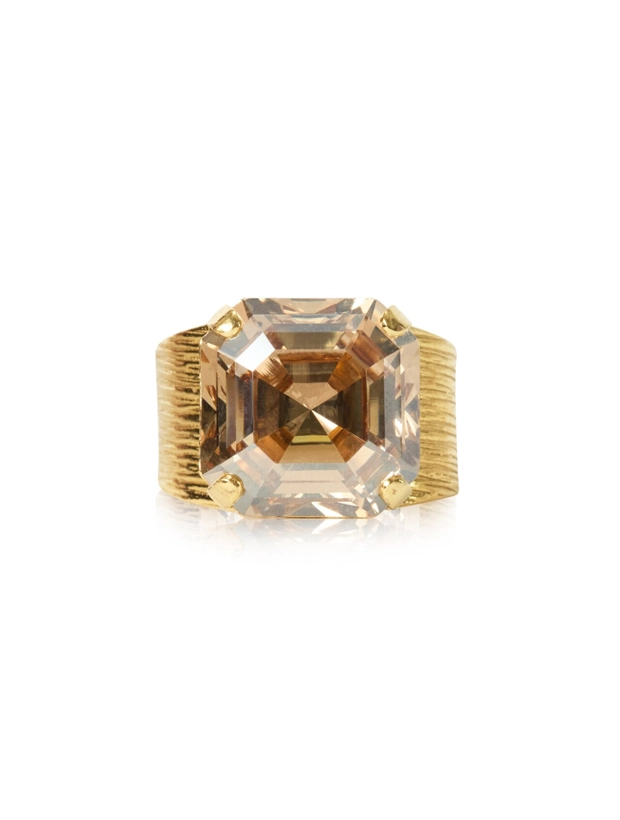 Caroline Svedbom Eve Ring - Guld / Golden Shadow 102131104001, handla denna klocka online eller i butik hos klockmaster