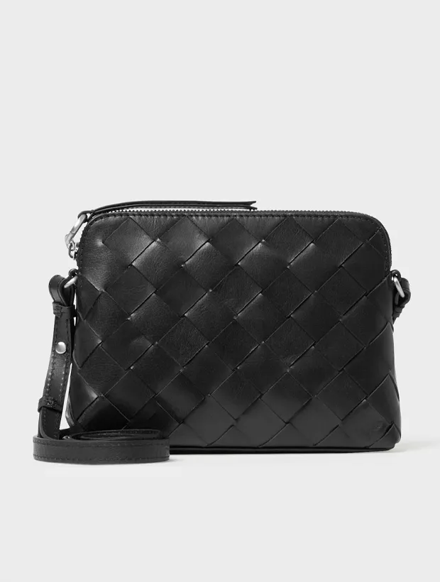 Saddler Seattle Axelremsväska - Svart 110920730000, handla denna klocka online eller i butik hos klockmaster