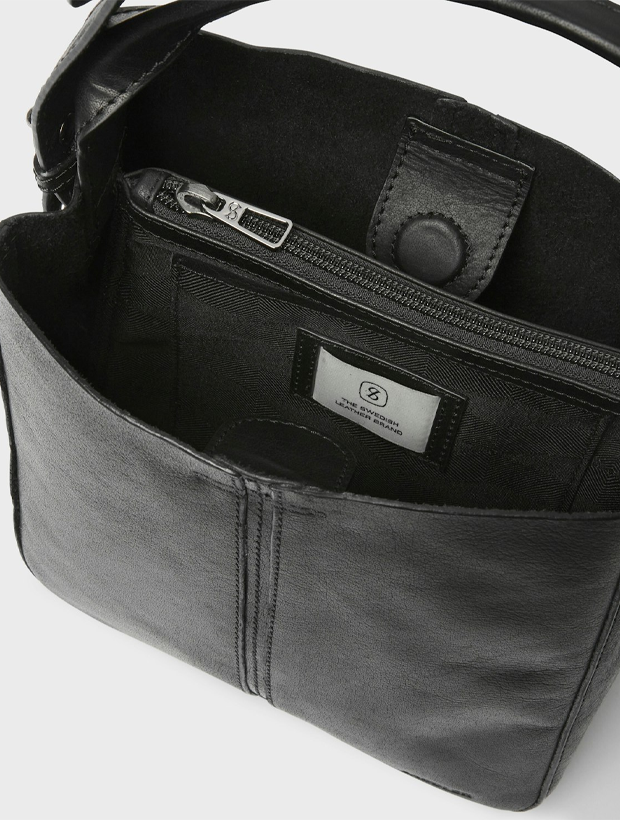 Saddler Elsa Mini Toteväska - Svart 114830001000, klocka som du kan handla till bra pris hos oss på Klockmaster.