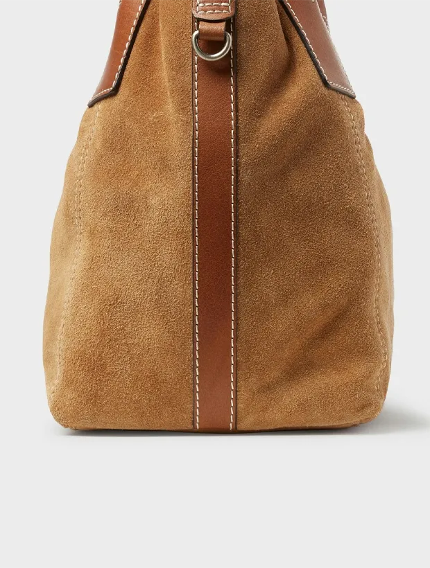 Saddler Inés Mini Toteväska - Ljusbrun 117100456000, klocka som du kan handla till bra pris hos oss på Klockmaster.