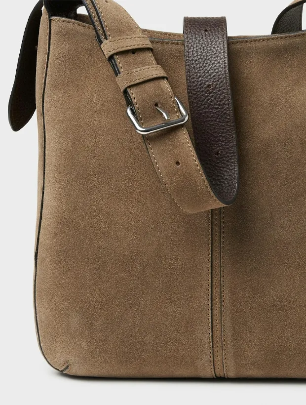 Saddler Molly Axelremsväska - Beige 117730611000, klocka som du kan handla till bra pris hos oss på Klockmaster.