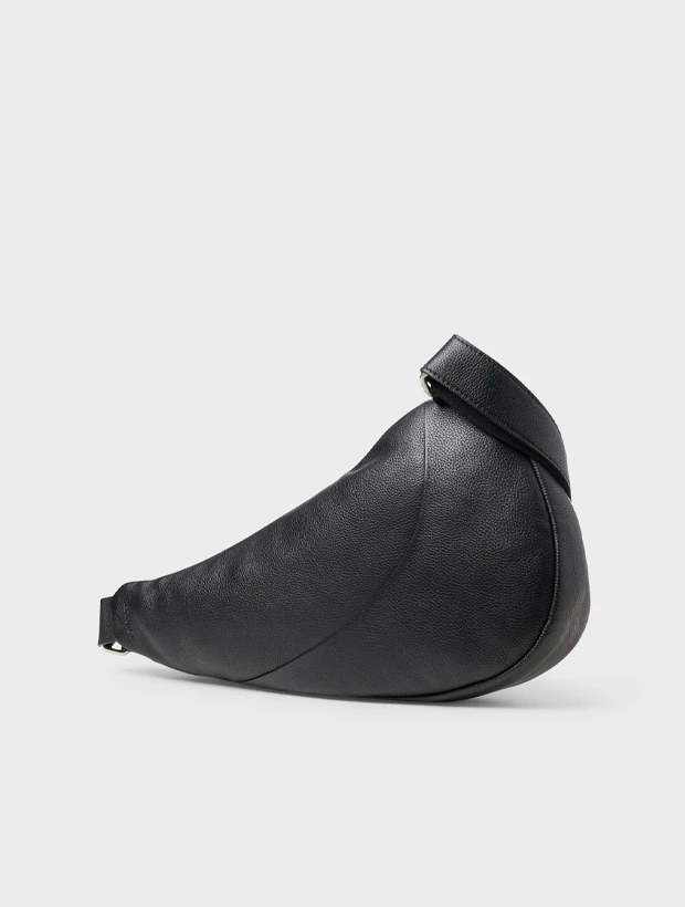 Saddler Juno Axelremsväska / Bumbag - Svart 117860001000, klocka som du kan handla till bra pris hos oss på Klockmaster.