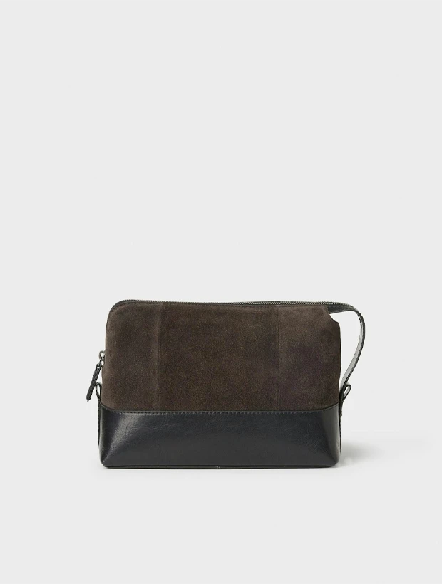 Saddler Niko Necessär - Mörkbrun 117940529000, handla denna klocka online eller i butik hos klockmaster