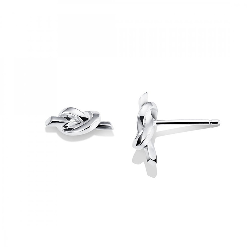 Efva Attling Örhängen Love Knot - Silver 12-100-00968-0000, handla denna klocka online eller i butik hos klockmaster