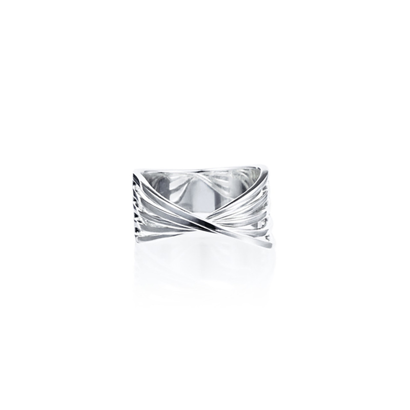Efva Attling Ring Bridges 17.5mm - Silver 13-100-02144-1750, handla denna klocka online eller i butik hos klockmaster