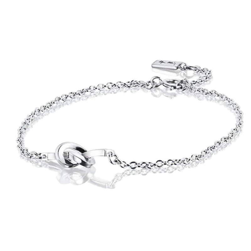 Efva Attling Armband Love Knot - Silver 14-100-00967-1719, handla denna klocka online eller i butik hos klockmaster