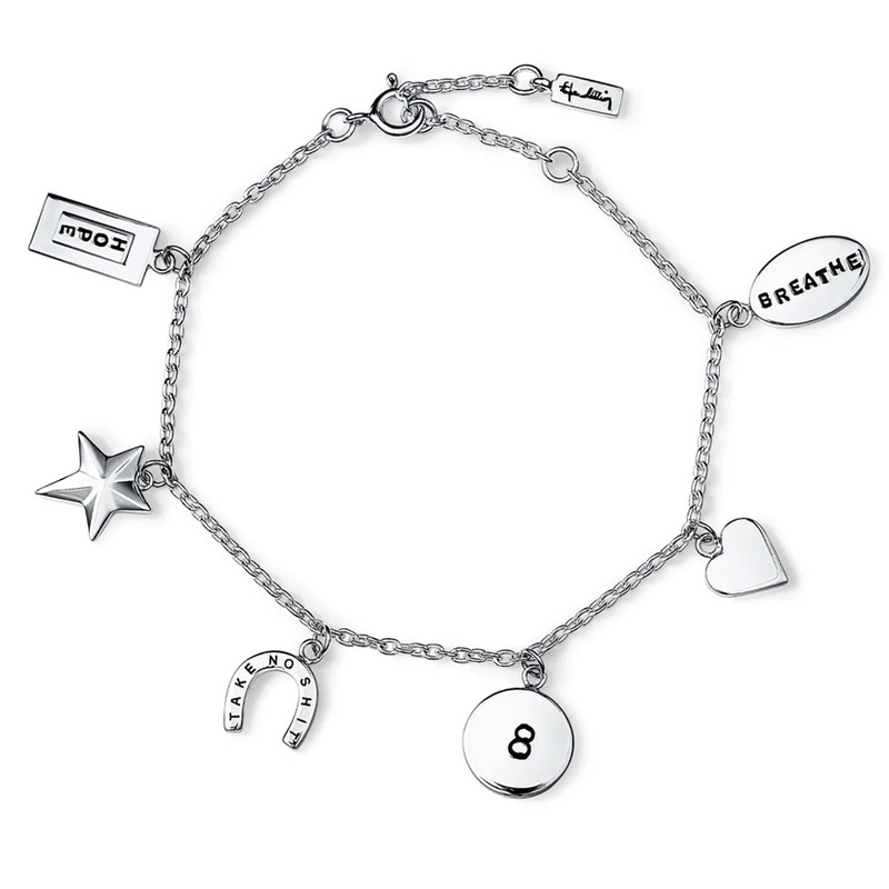Efva Attling Armband Mini Charms – Silver 14-100-02069-1619, handla denna klocka online eller i butik hos klockmaster