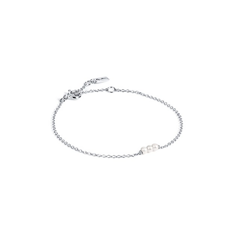 Efva Attling Armband My Little Pearl – Silver 14-100-02374-1619, handla denna klocka online eller i butik hos klockmaster
