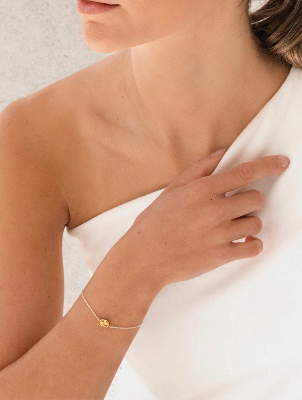 Efva Attling Nugget Armband Guld/Silver 14-109-02434-1619, klocka som du kan handla till bra pris hos oss på Klockmaster.