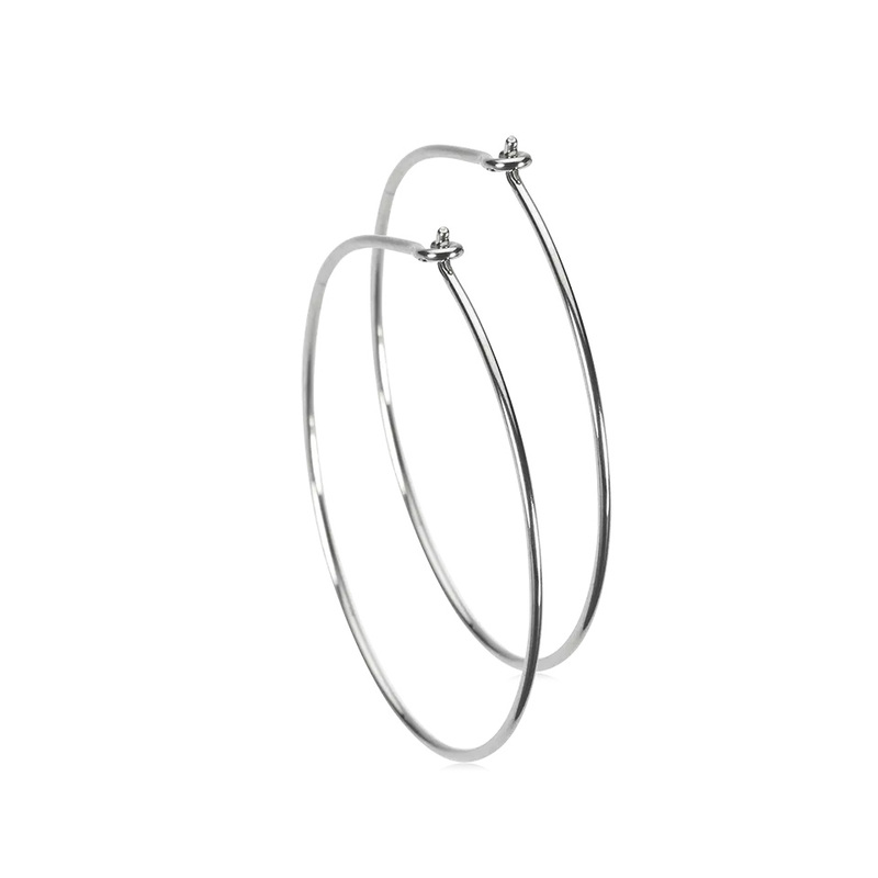Blomdahl NT Ear Ring 30 mm 15-1282-00, handla denna klocka online eller i butik hos klockmaster