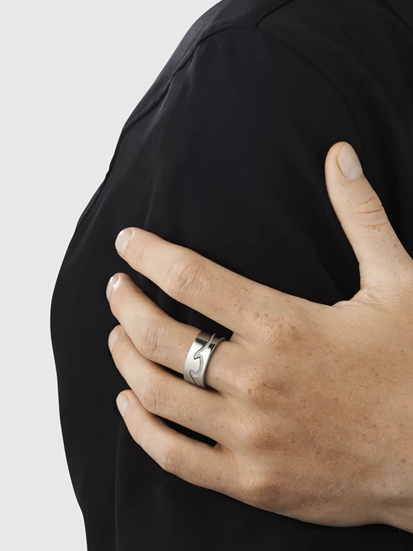 Georg Jensen Ytterring Fusion 55 - Silver 200006240055, klocka som du kan handla till bra pris hos oss på Klockmaster.
