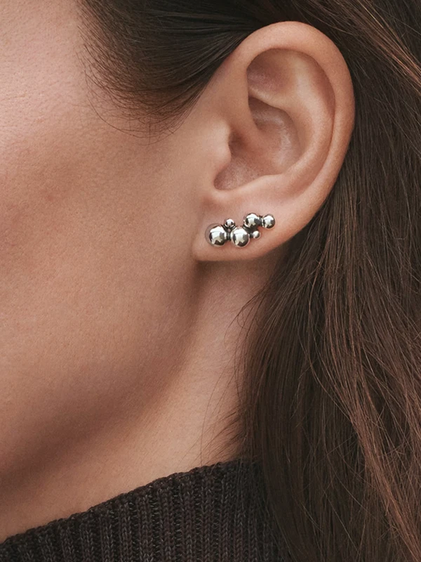 Georg Jensen Örhängen Moonlight Grapes - Silver 20001200, klocka som du kan handla till bra pris hos oss på Klockmaster.