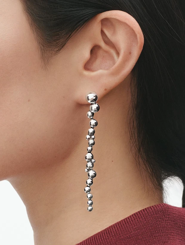 Georg Jensen Moonlight Grapes Långa Örhängen - Silver 20001632, klocka som du kan handla till bra pris hos oss på Klockmaster.