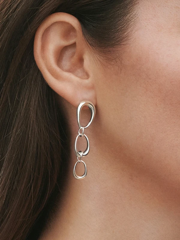 Georg Jensen Örhängen Offspring - Silver 20001766, klocka som du kan handla till bra pris hos oss på Klockmaster.