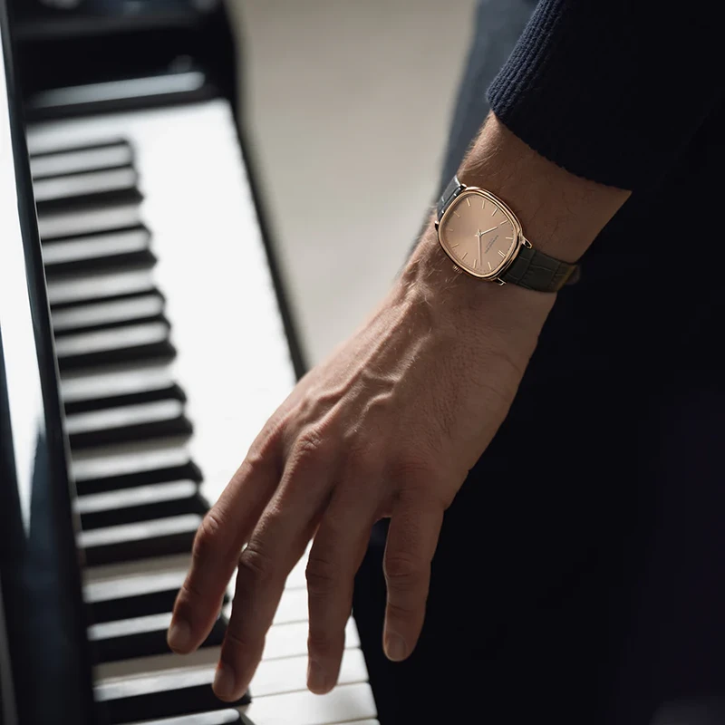 Raymond Weil Toccata Gents 33mm, klocka som du kan handla till bra pris hos oss på Klockmaster.