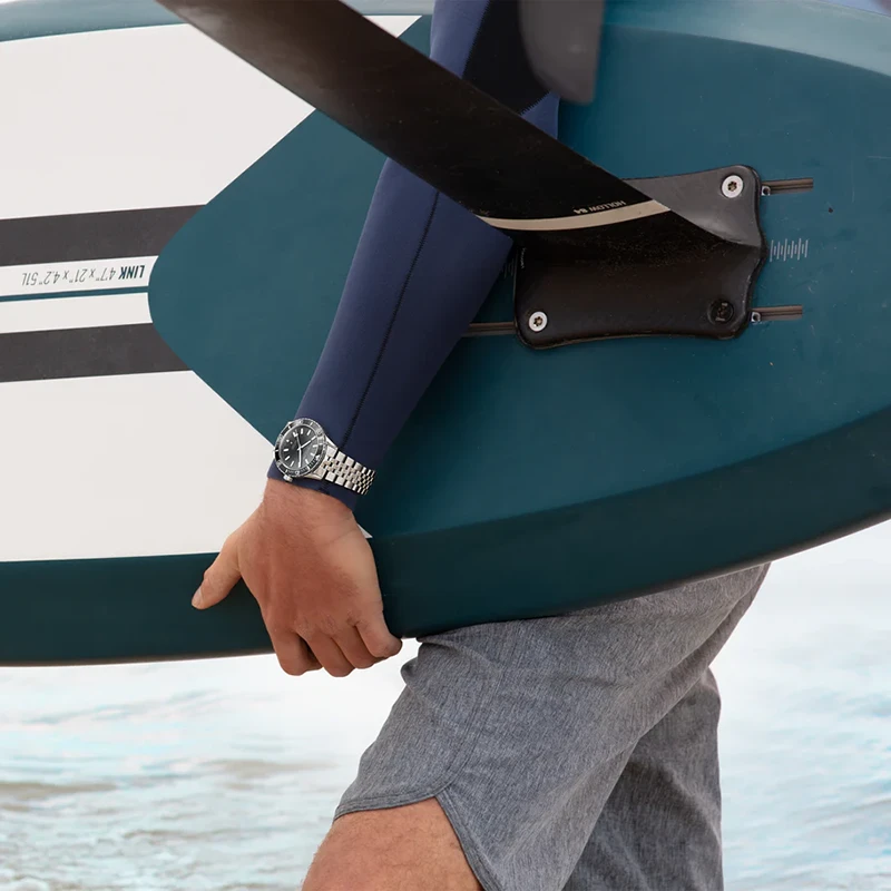 Raymond Weil Freelancer Diver 42mm, klocka som du kan handla till bra pris hos oss på Klockmaster.