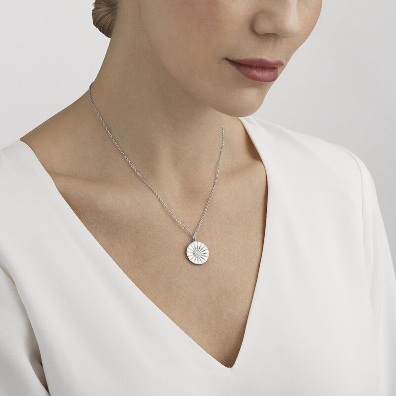 Georg Jensen Daisy Hängsmycke - Silver Vit 3536208, handla denna klocka online eller i butik hos klockmaster