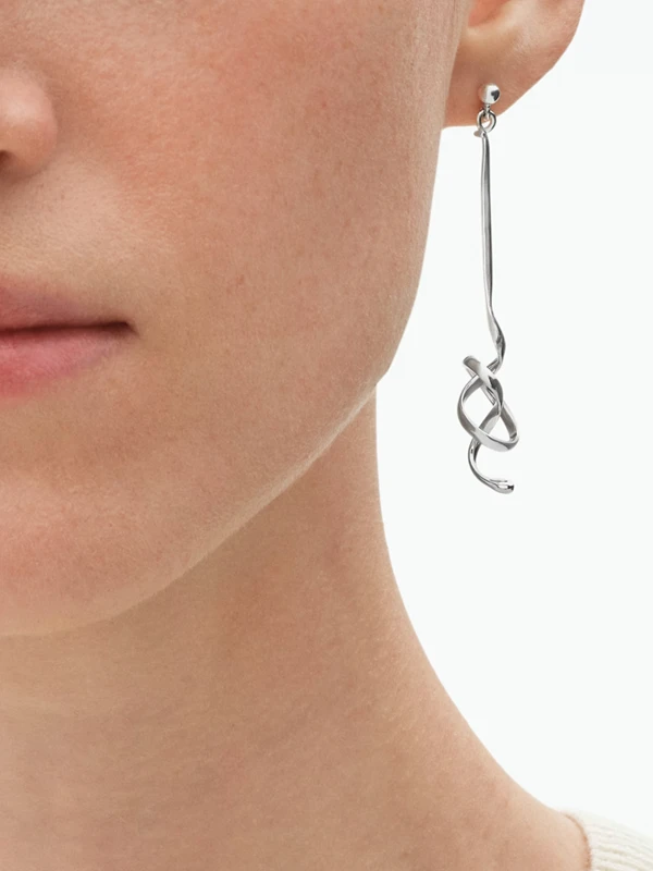 Georg Jensen Örhängen Torun - Silver 3539089, klocka som du kan handla till bra pris hos oss på Klockmaster.