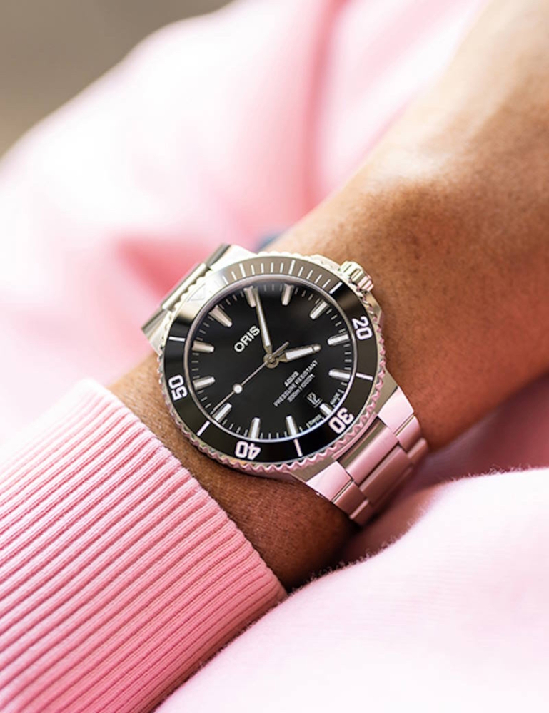 ORIS AQUIS DATE, klocka som du kan handla till bra pris hos oss på Klockmaster.