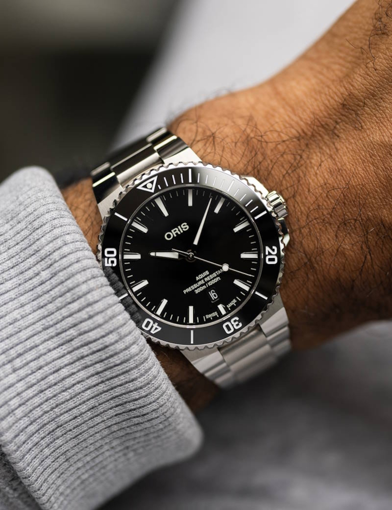 ORIS AQUIS DATE, klocka som du kan handla till bra pris hos oss på Klockmaster.