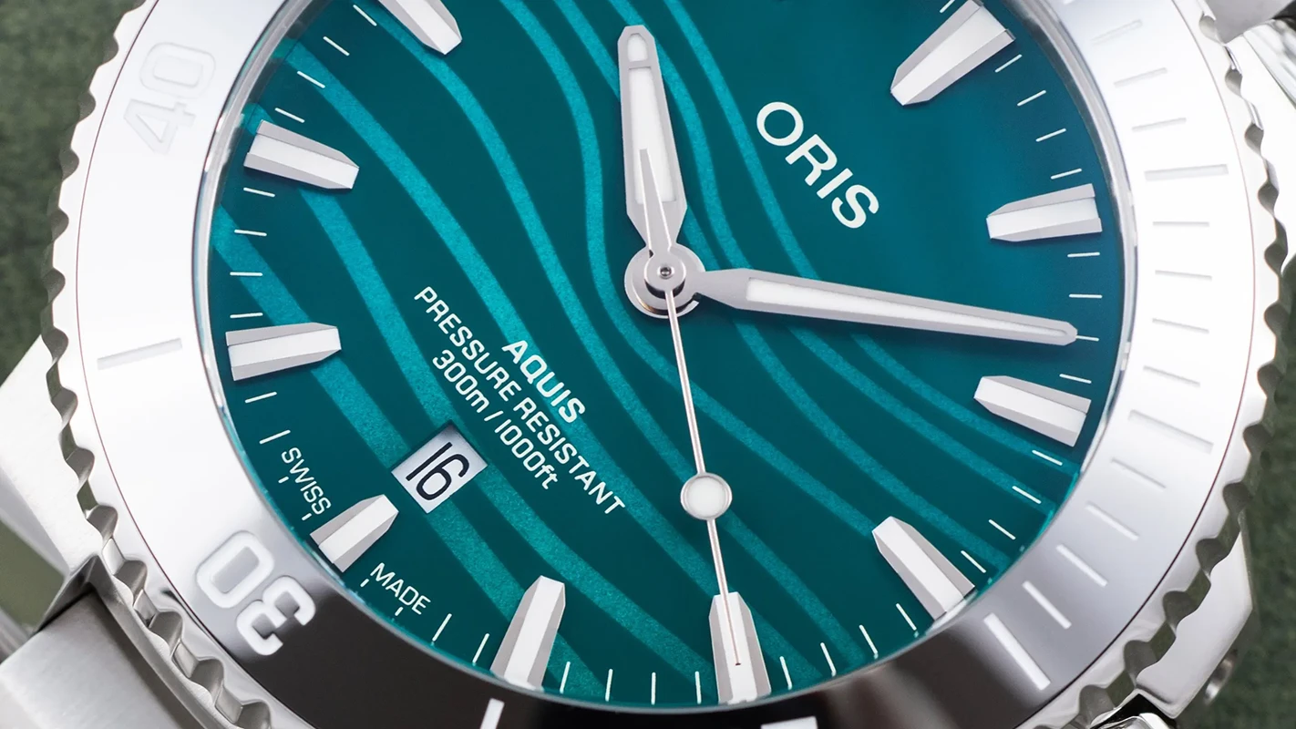 ORIS Aquis Yangtze Jiangtun 43.5mm Limited Edition, klocka som du kan handla till bra pris hos oss på Klockmaster.