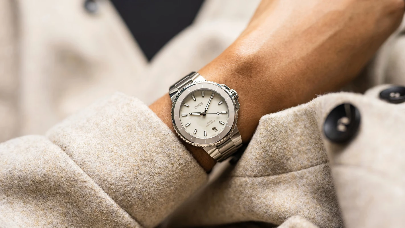 ORIS Aquis Date 36.5mm, klocka som du kan handla till bra pris hos oss på Klockmaster.